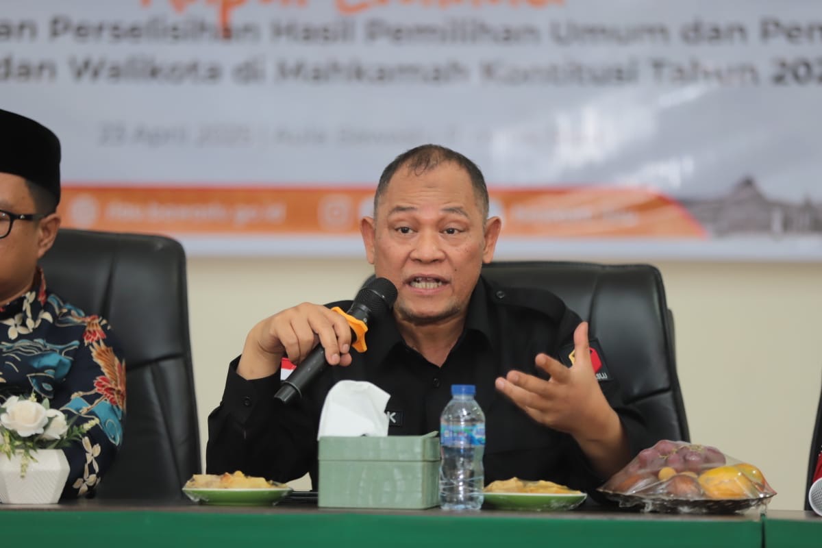 Anggota Bawaslu Totok Hariyono dalam giat Rapat Evaluasi Pelaksanaan Pengawasan Perselisihan Hasil Pemilu dan Pemilihan di MK tahun 2024, pada Rabu (23/4/2025).