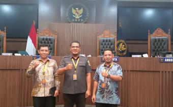 Ketua dan Anggota Bawaslu Tulang Bawang Barat Hadiri Putusan DKPP RI- Jakarta , Senin 28 juli 2025