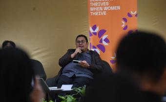 Ketua Bawaslu Rahmat Bagja saat menjadi narasumber dalam seminar publik yang digelar Westminster Foundation for Democracy (WFD), di Universitas Katolik Indonesia Atma Jaya, Jakarta, Senin (17/3/2025).